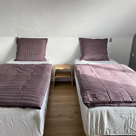 Lejlighed 2-bedroom Self-service House *